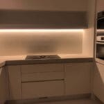 Microcimento-cozinha-parede-e-bancada-scaled